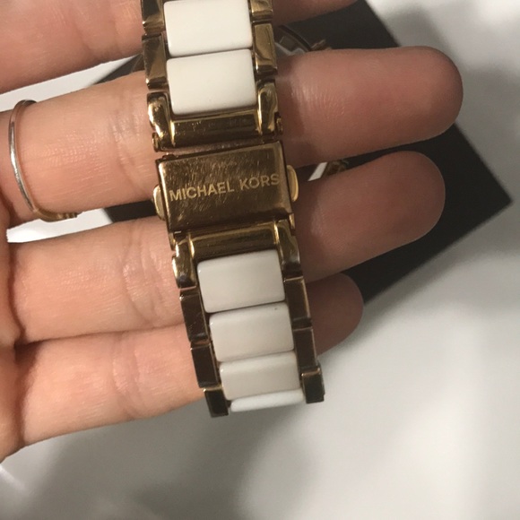 Michael Kors Watch - Picture 3 of 4